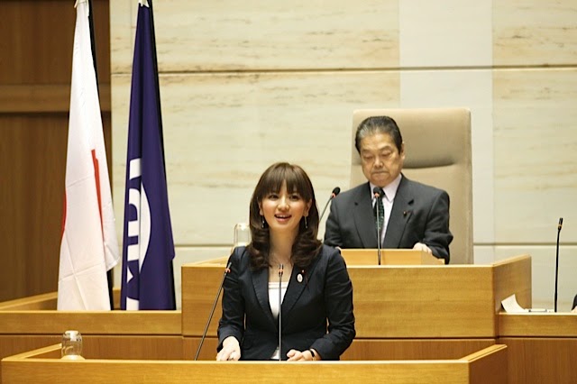 港区議会議員やなざわ亜紀