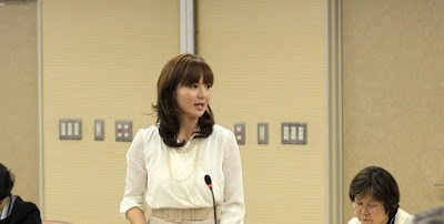 港区議会議員やなざわ亜紀