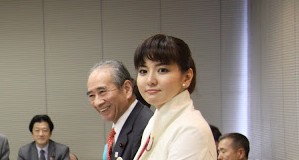 港区議会議員やなざわ亜紀