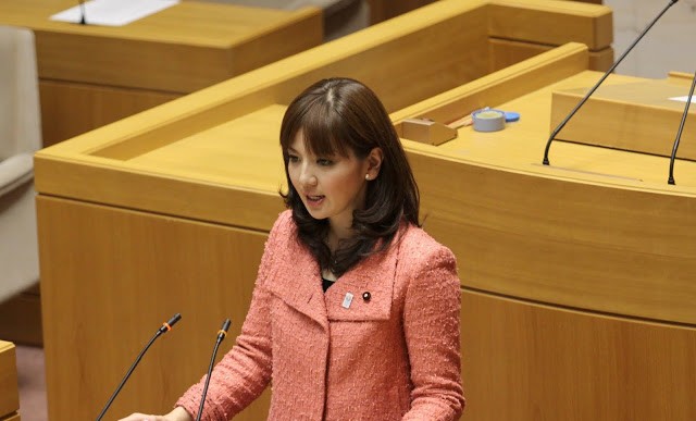 港区議会議員やなざわ亜紀